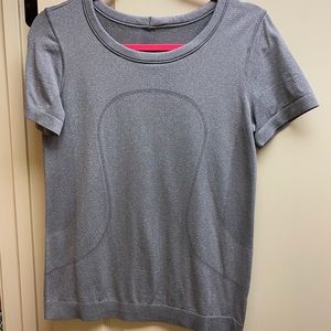 Lululemon swiftly relaxed short sleeve
